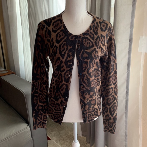 Vintage Sweaters - Vintage Leopard Print Cashmere Cardigan